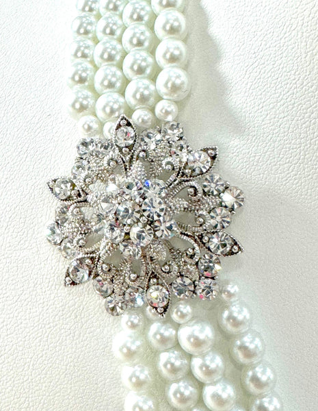 Lia swarovski White Pearls Necklace for all occasion , wedding day , mother of the bride, bridesmaid, bridal