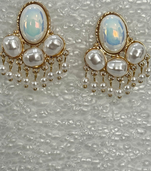 Faux Pearls Earrings For wedding, Mother of the Bride , Bridesmaids or any occasions
