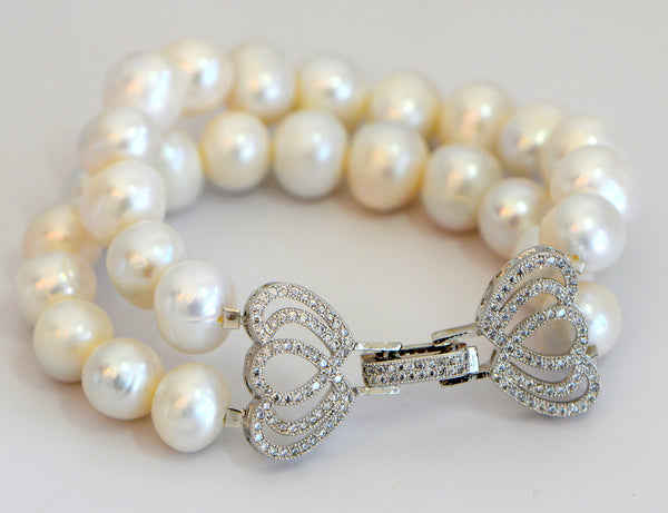 Heftsi Pearls Bracelet With Clear CZ'S Clasp