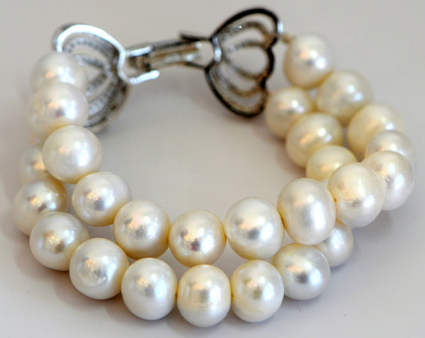 Heftsi Pearls Bracelet With Clear CZ'S Clasp