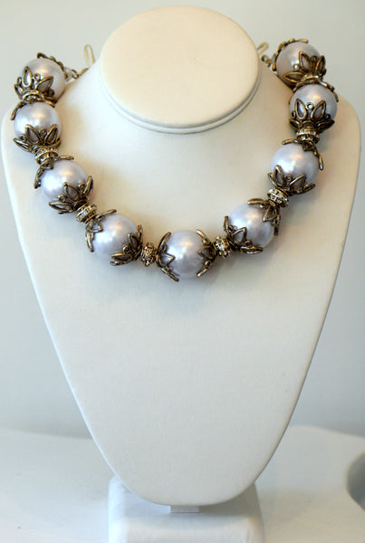 Heftsi Big Pearls Necklace