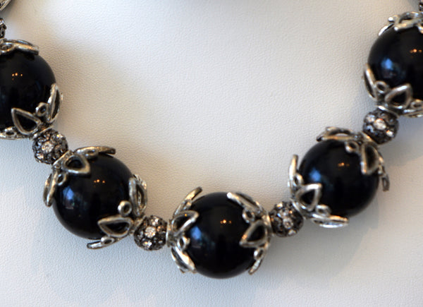 Heftsi Big Black Pearls Necklace